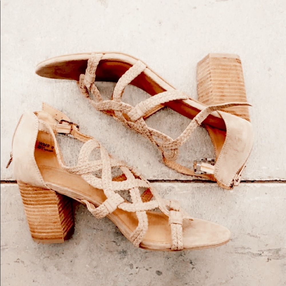 nwot paula tan dress sandals
